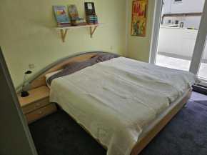 Doppelzimmer im Gästehaus, ,WG-Haus' ruhige Lage, Nähe SchwimmIn